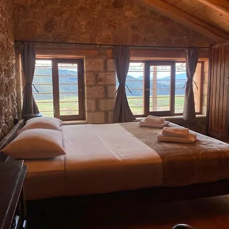 Villa Angelic In The Mountains Kesario
